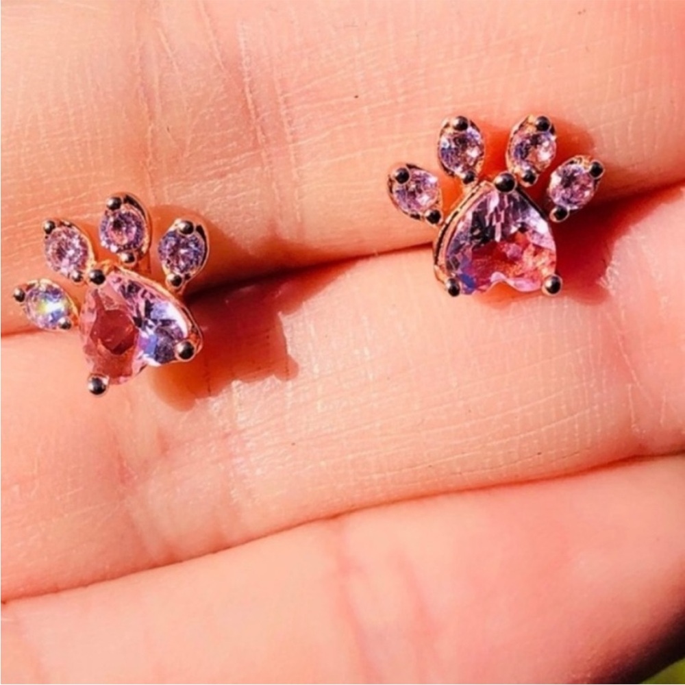 Pink Heart Paw earrings / stud - Picture 3 of 5